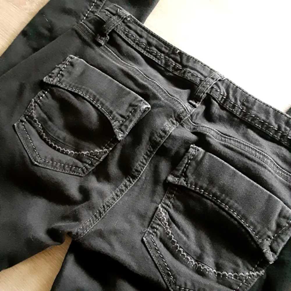 Goth Contrast Stitch Jeans - Picture 3 of 4